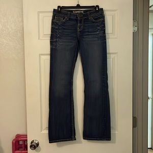 JUNIORS BOOT CUT JEANS : SIZE 27x32
